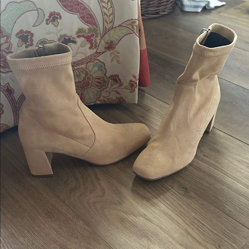 Aquatalia Beige Suede Heeled Boots